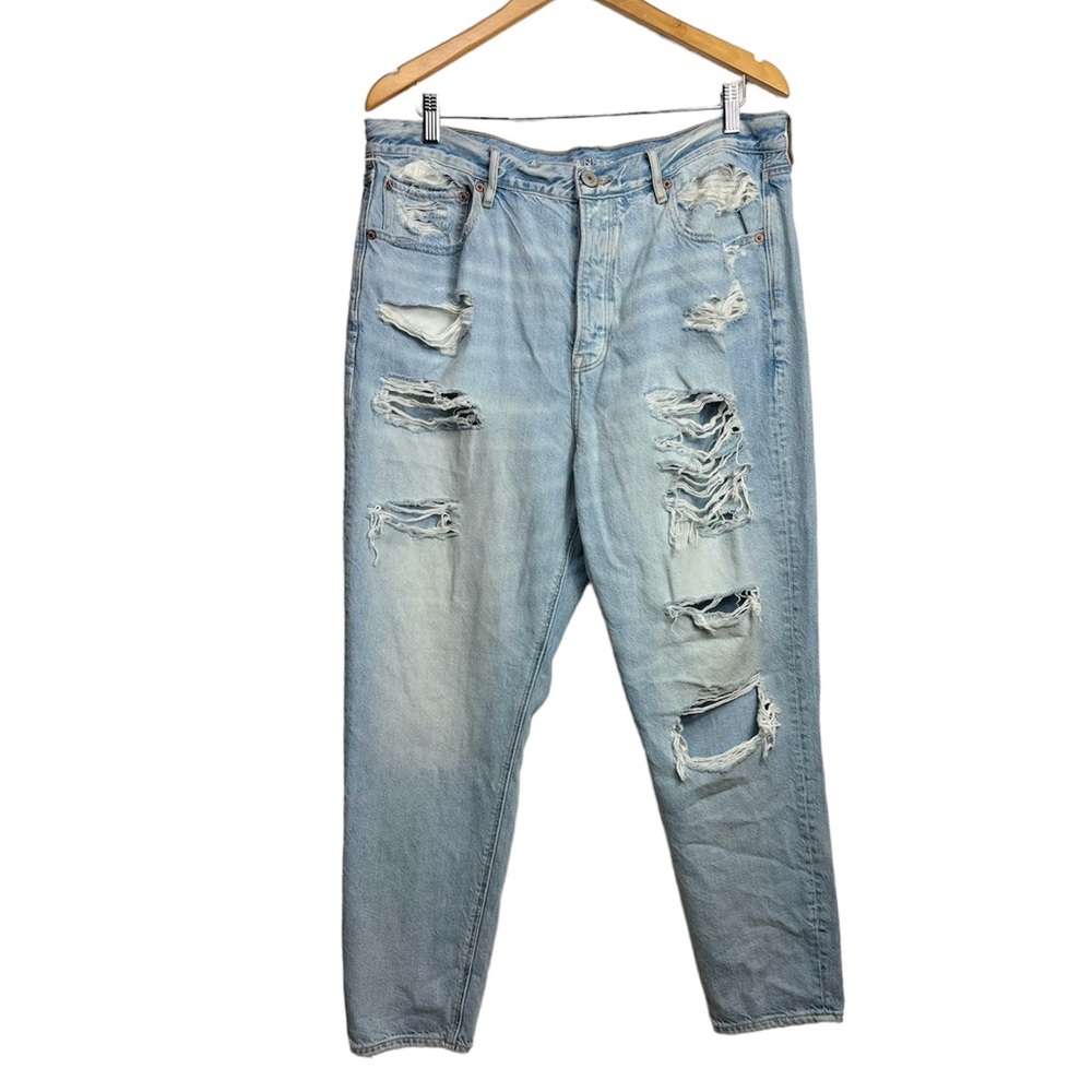 American Eagle 90s Slim Boyfriend Light Wash Jeans Size 16